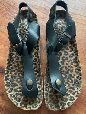Cozy & Soft Leather Sandals • (Birkenstock Gizeh Style)